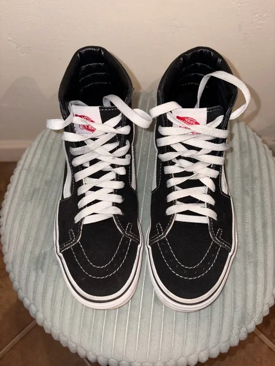 Vans Sk8-Hi Black and White high tops - Picture 4 of 6